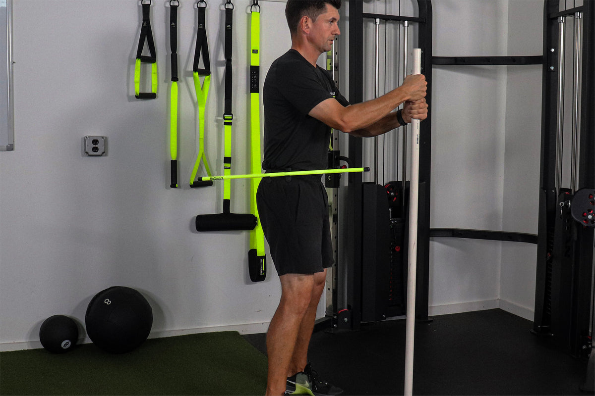 Athlete training rotation with the HTTR Handle